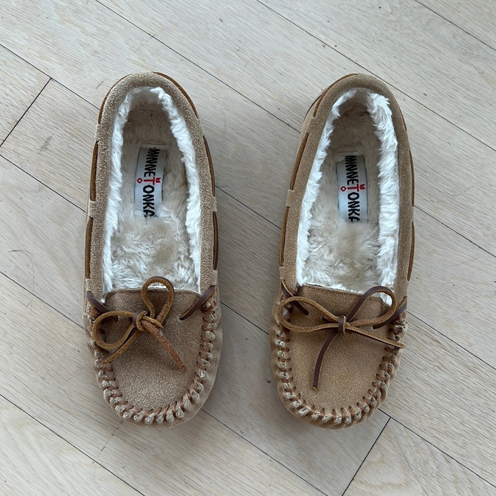 SOLD - Minnetonka slippers size 6M